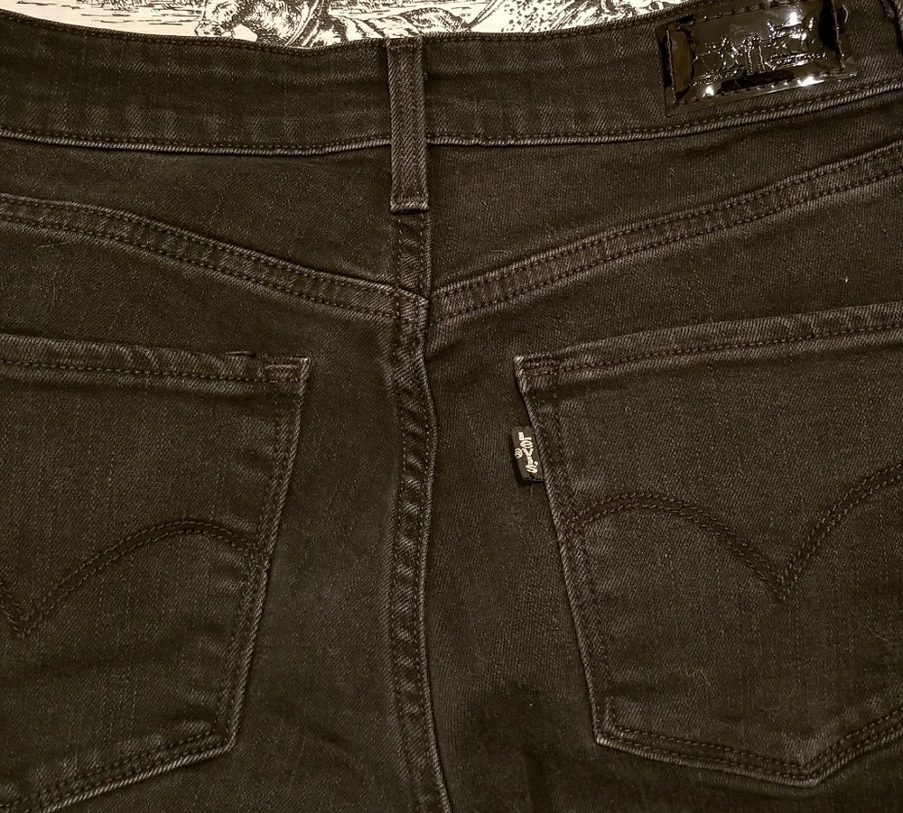 Levi's Black High Rise Skinny Jeans sz 25